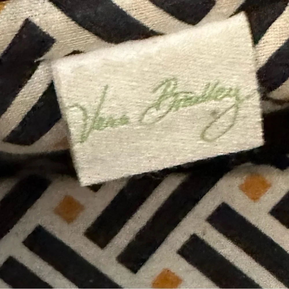 Black Vera Bradley Purse NWOT. - Picture 4 of 4